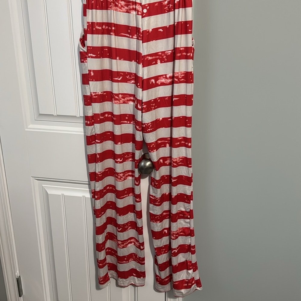 American flag jumpsuit with adjustable straps and pockets ! SMALL - Picture 8 of 9